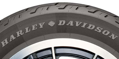 D402 Harley-Davidson Touring Tire, side view showing Harley-Davidson branding